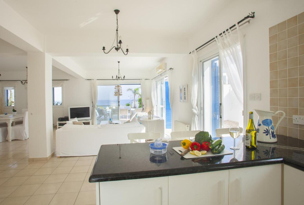Mimoza Seafront Villa Protaras Eksteriør bilde