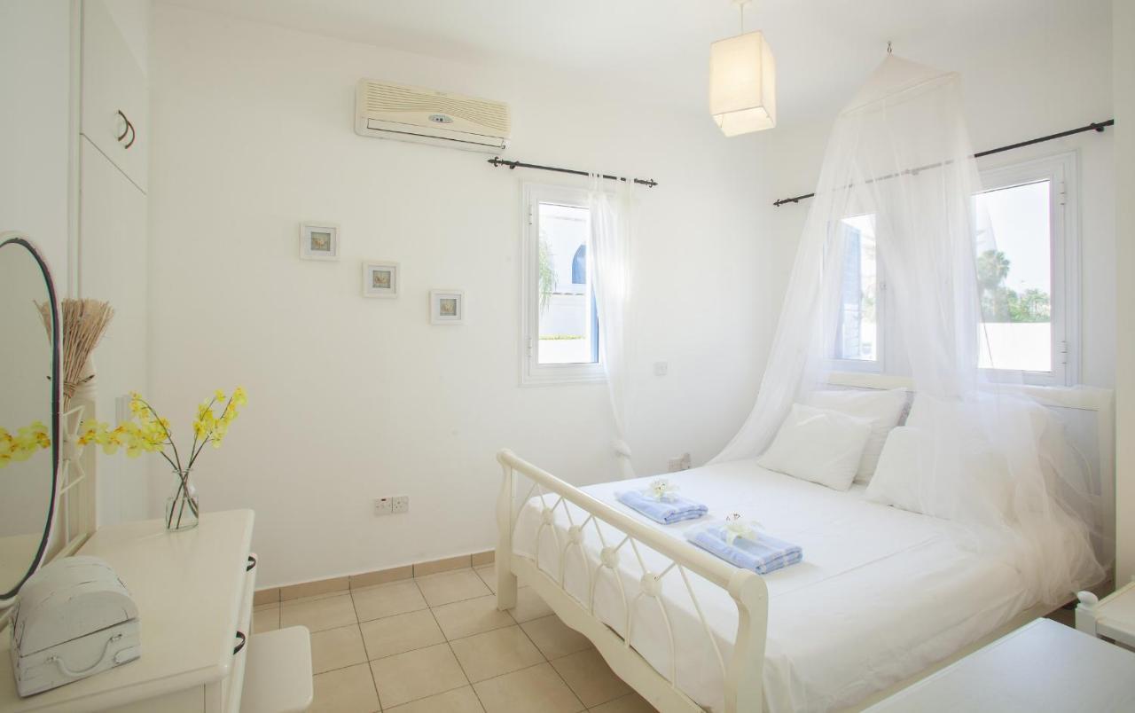 Mimoza Seafront Villa Protaras Eksteriør bilde